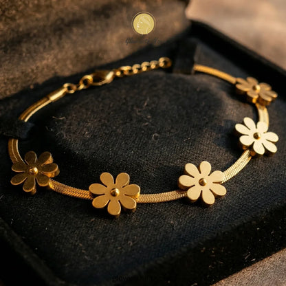Elegant Daisy Flower Stainless Steel Bracelet – Gold Chain Aesthetic Jewelry