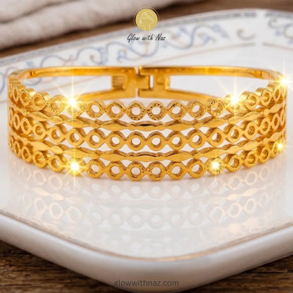 Elegant Multi-Layered Circle Link Hand Cuff Bracelet - Elegant Multi-Layered Circle Link Hand Cuff BraceletJewelryGlow With NazGlow With NazB0049B0049Multi-layered gold bangle stacked with luxury wrist accessories